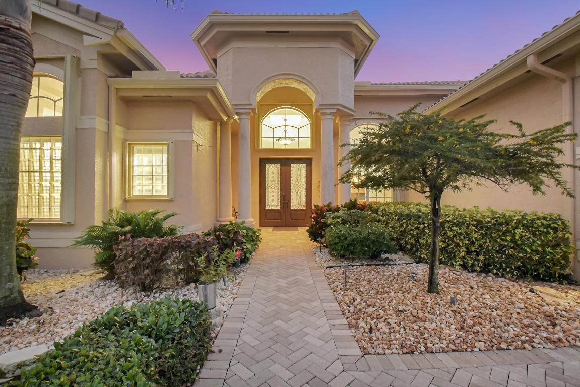 VALENCIA PALMS - Residential