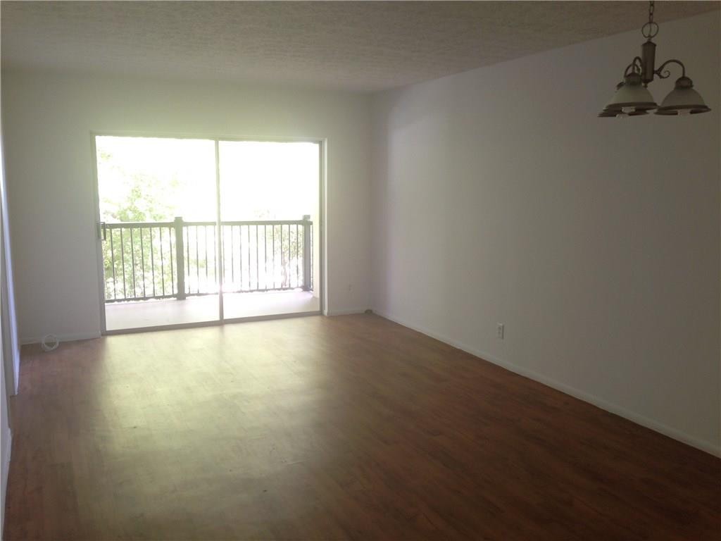 Crystal Lake 2nd Sec 59-5 - Residential Lease