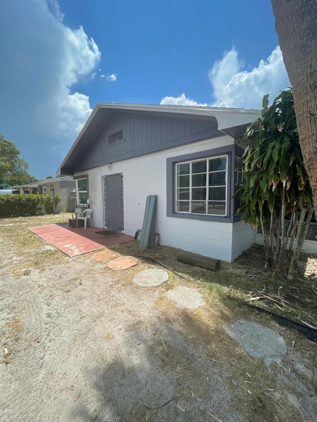 Photo of 1005 Mayflower Road, Fort Pierce, FL 34950 (MLS # R10804477)