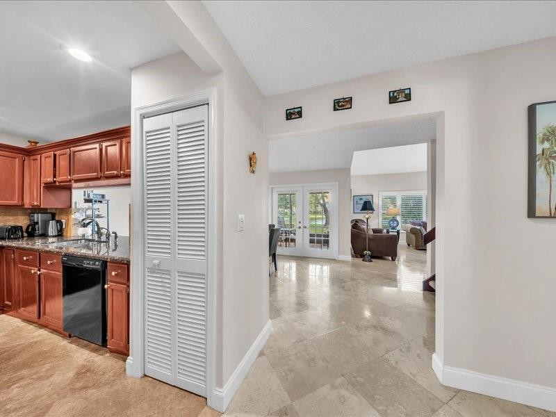 3272 Deer Creek Lake Shore Drive 3272