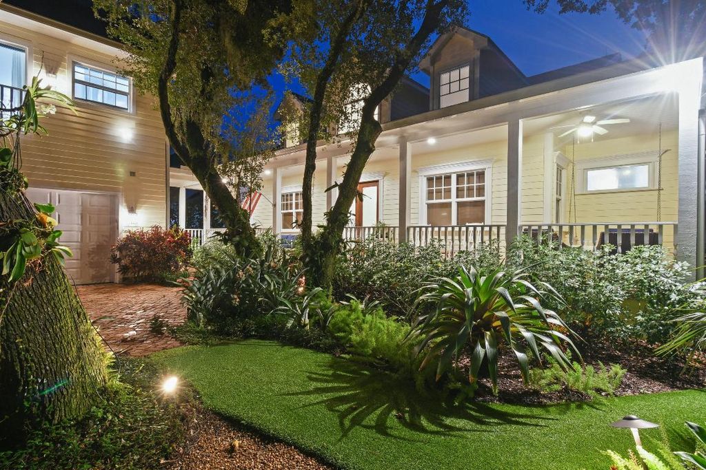 Photo of 2580 Natures Way, Palm Beach Gardens, FL 33410 (MLS # R11122099)