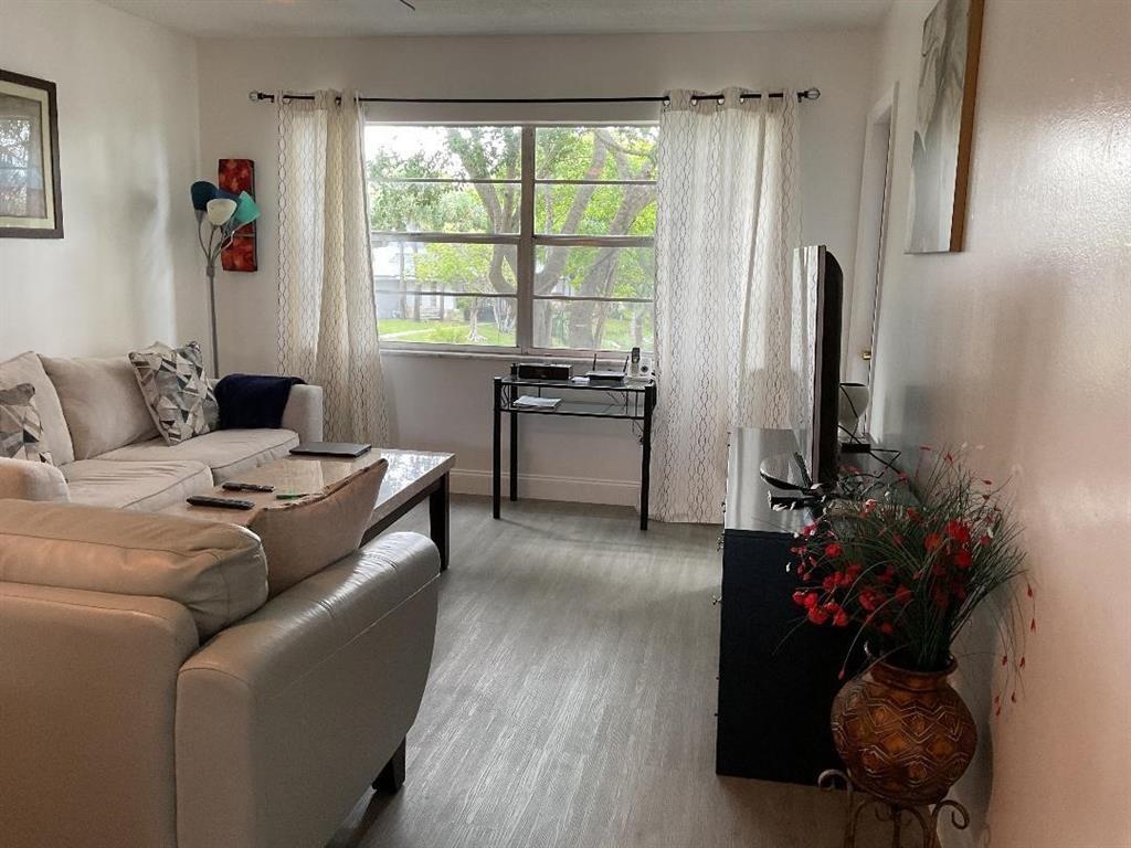 5003 NW 35th St 505