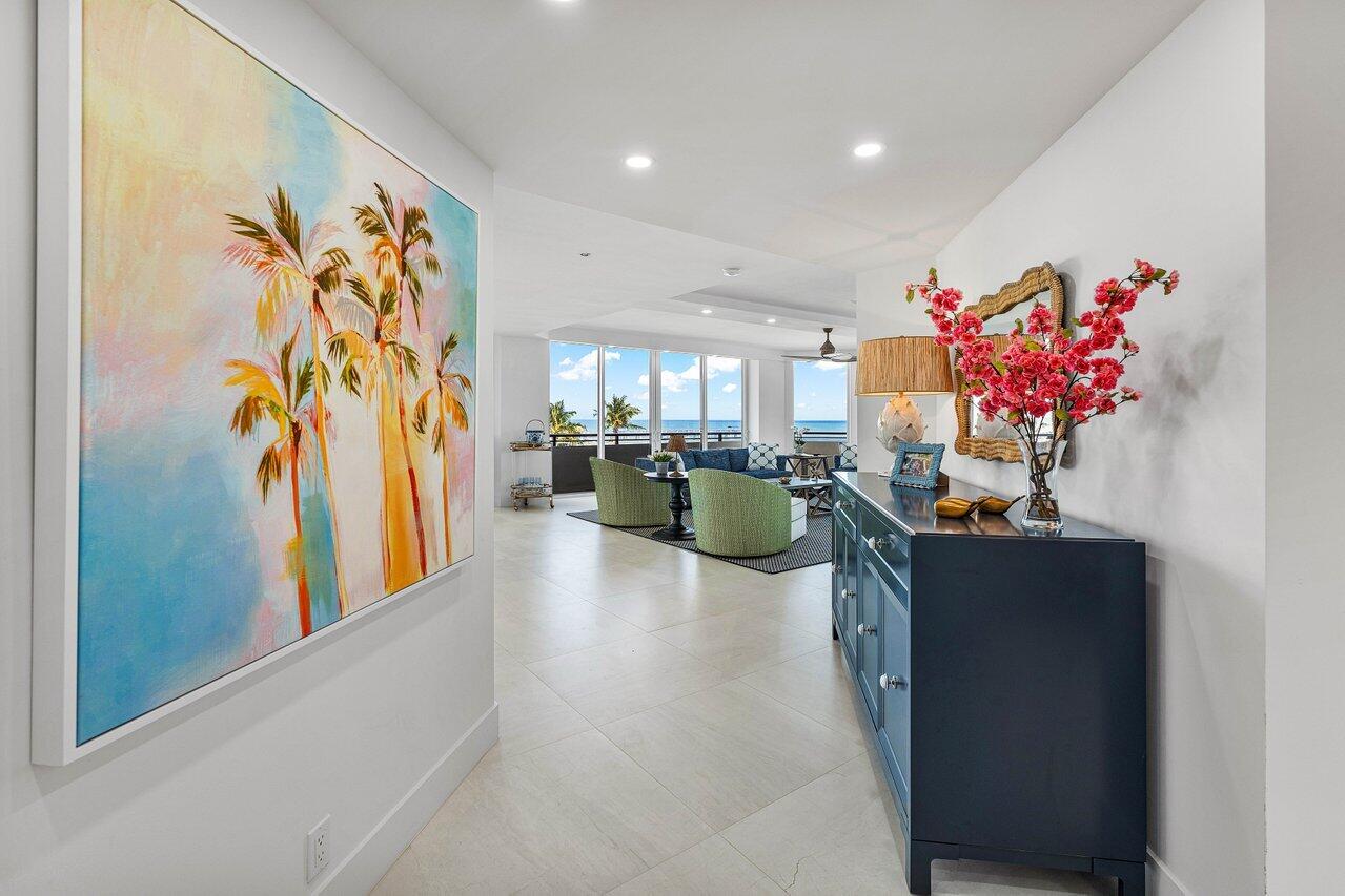 PALM BEACH HAMPTON CONDO - Residential