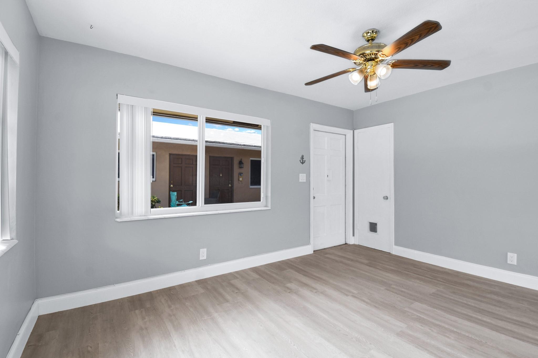 CORAL KEY VILLAS 5TH SEC - Residential Lease