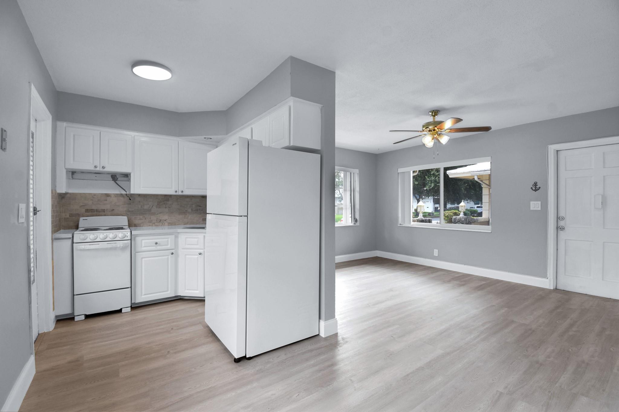 CORAL KEY VILLAS 5TH SEC - Residential Lease