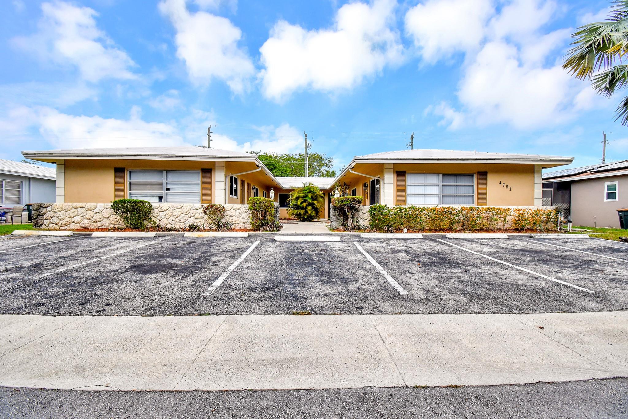 CORAL KEY VILLAS 5TH SEC - Residential Lease