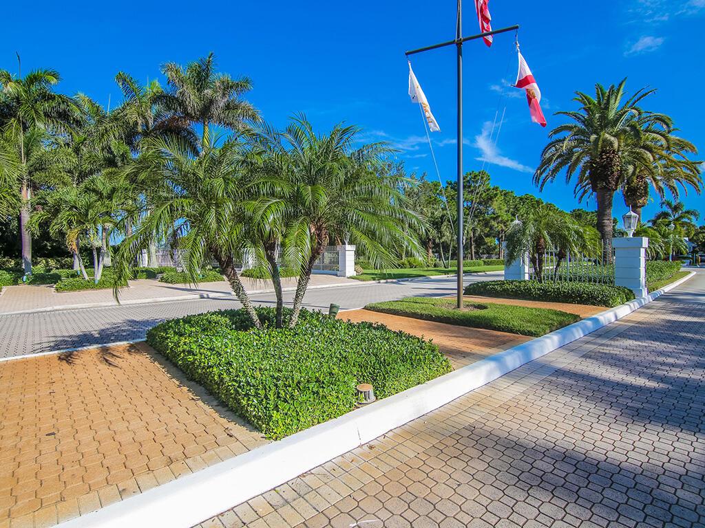 Monarch Country Club - Residential