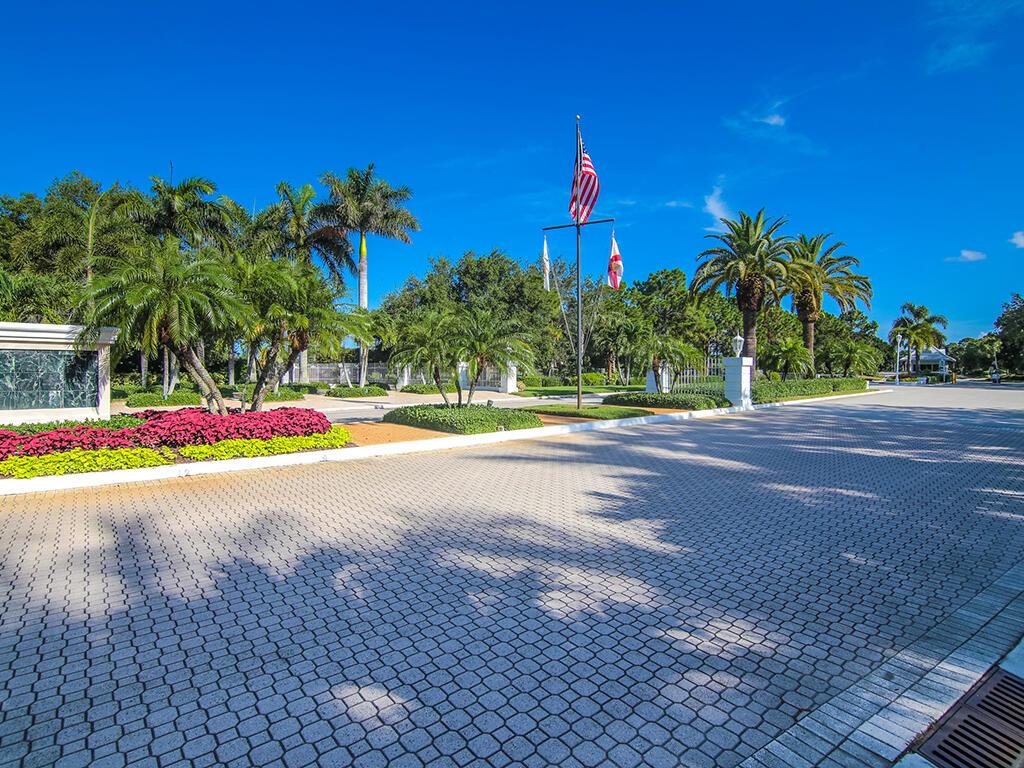 Monarch Country Club - Residential