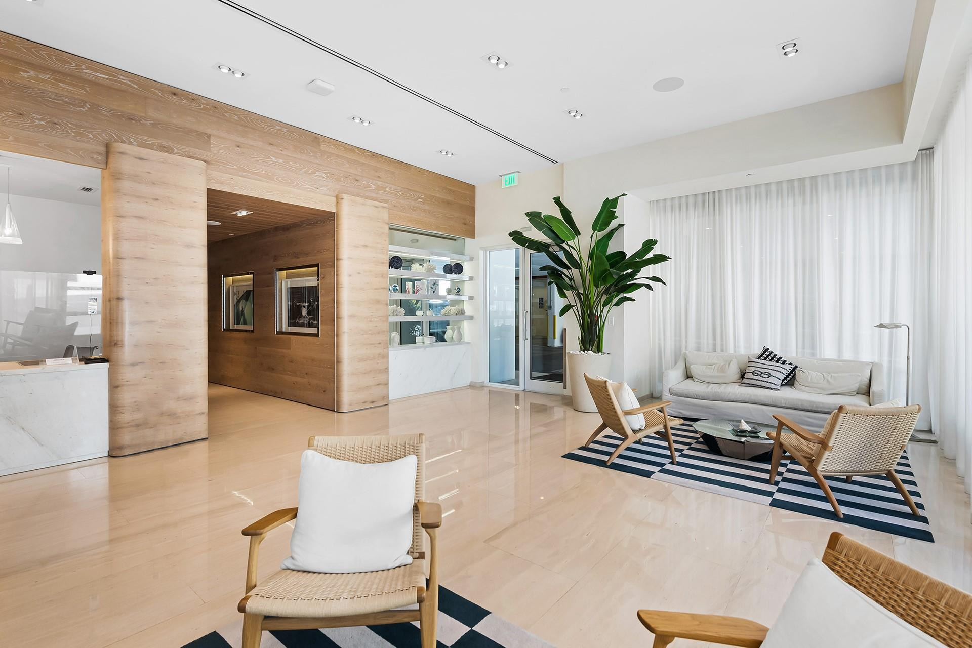 401 N Birch Road 515