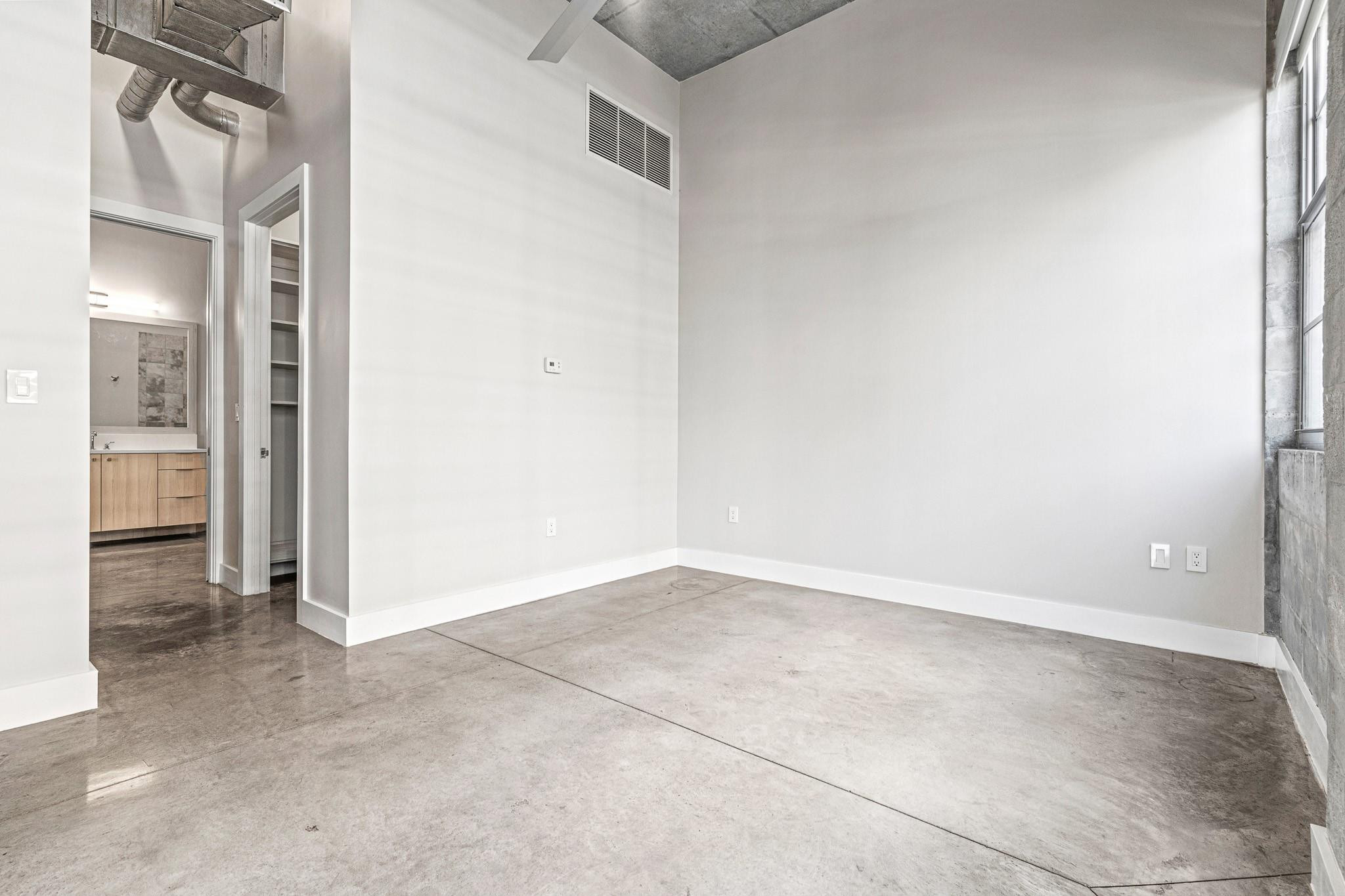 445 Andrews Avenue 202