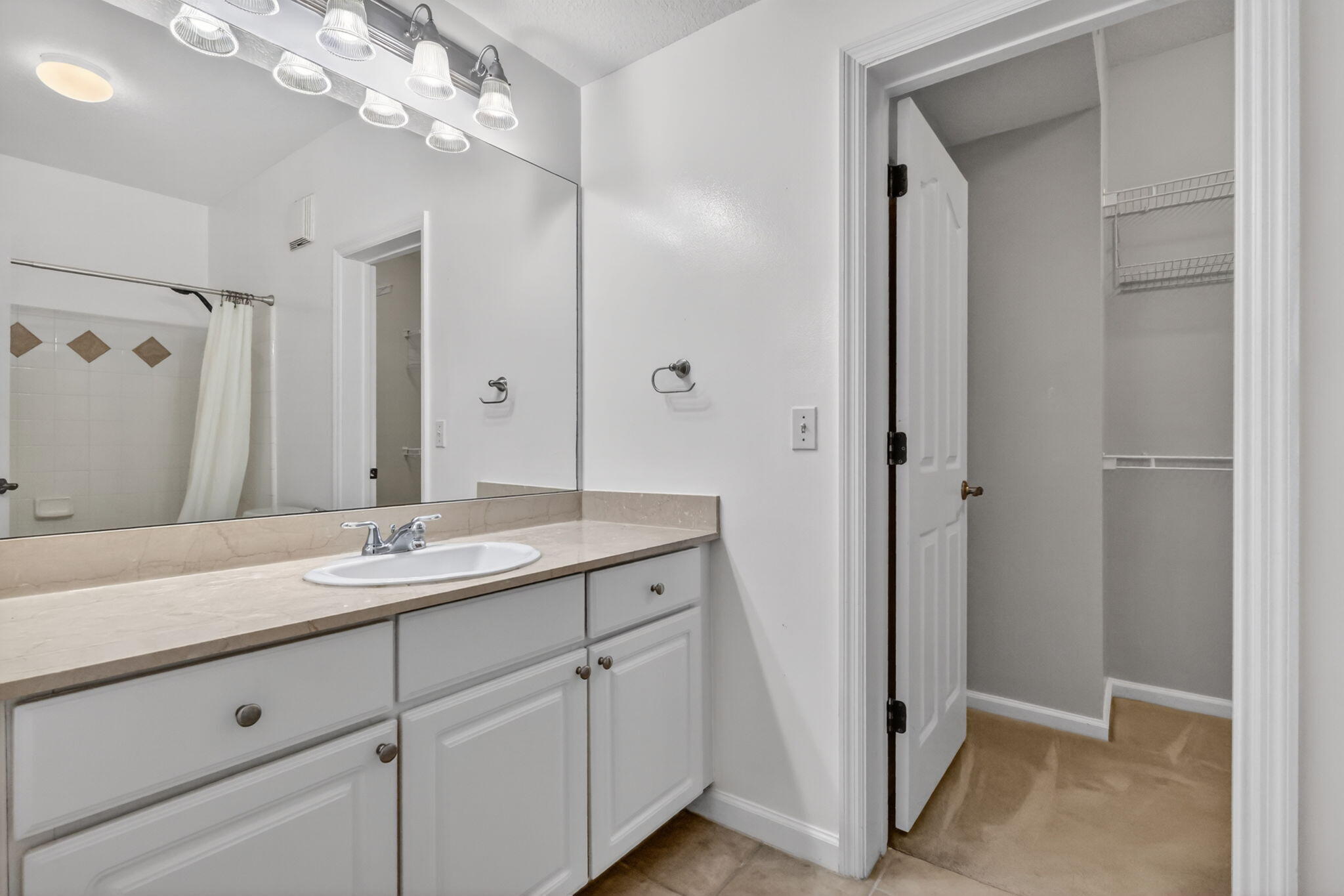 SOMERSET AT ABACOA CONDO - Residential Lease