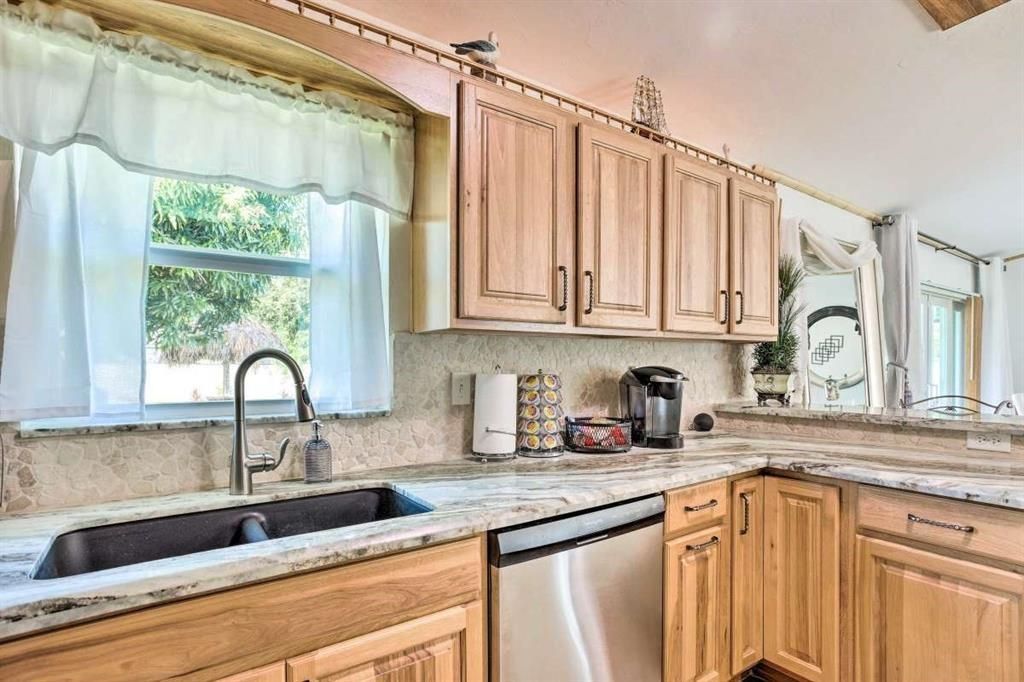 Photo of 423 SW 1st Avenue, Boynton Beach, FL 33435 (MLS # F10485414)