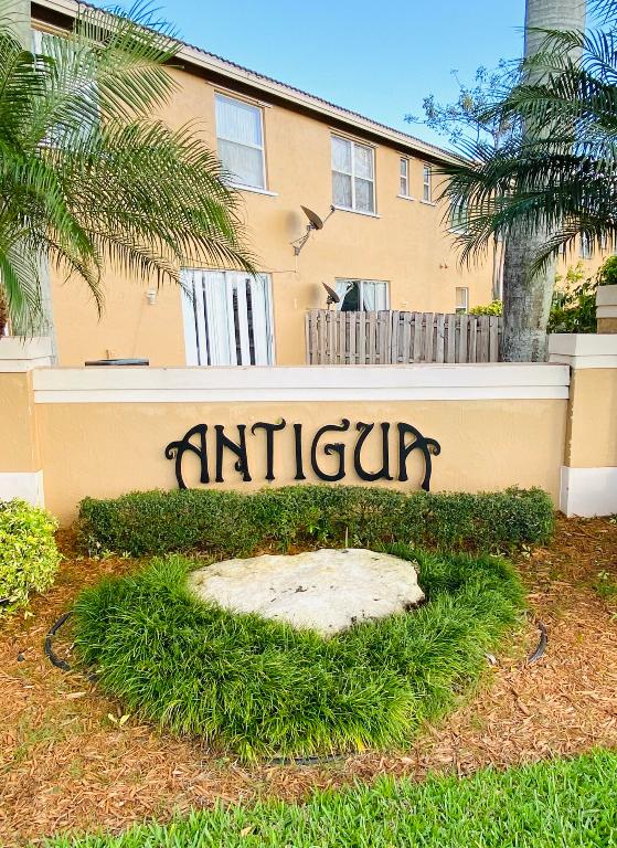 PEMBROKE FALLS PHASE 3 - Residential Lease