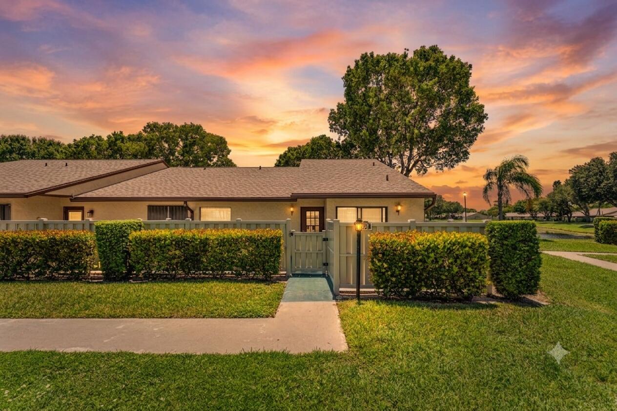 1024 Green Pine Boulevard