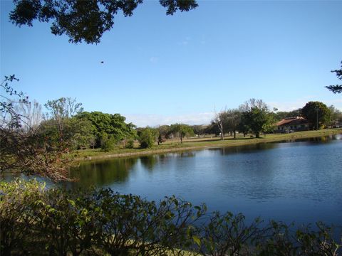 2689 N Carambola Circle 2689 Pompano Beach FL 33066