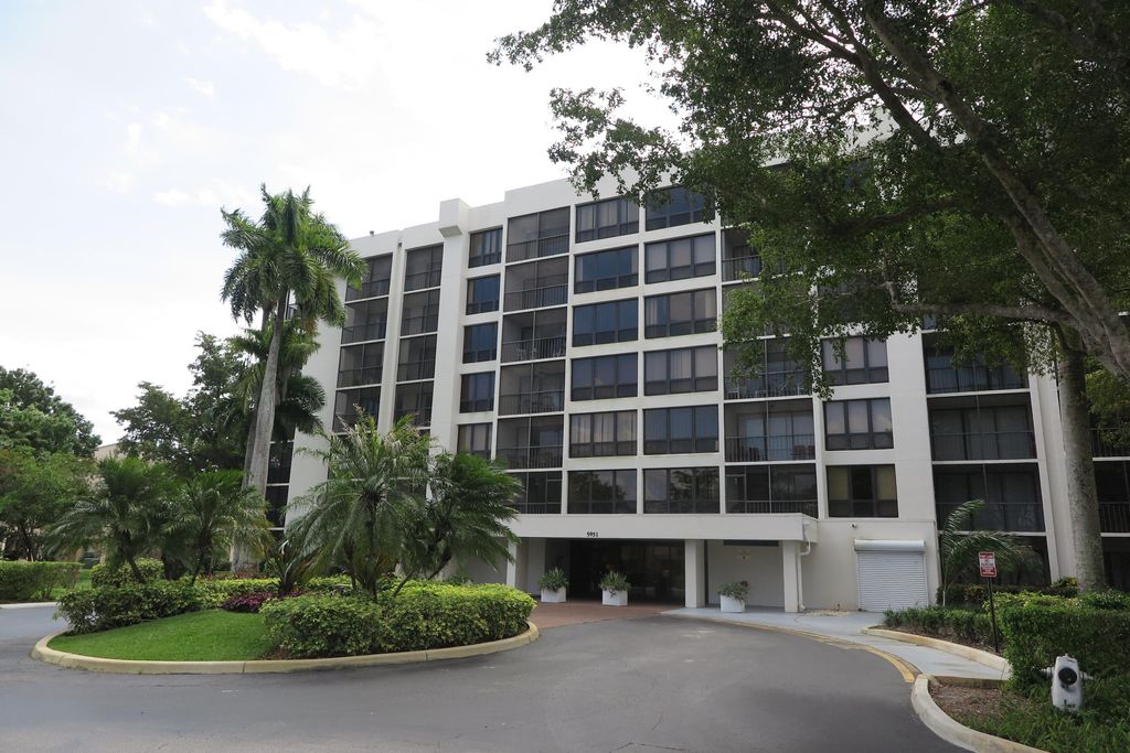 Photo of 5951 Wellesley Park Drive #601, Boca Raton, FL 33433 (MLS # R11148539)