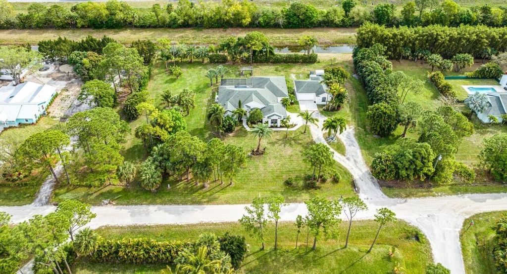 Photo of 15192 69th Trail N, Palm Beach Gardens, FL 33418 (MLS # R10962570)