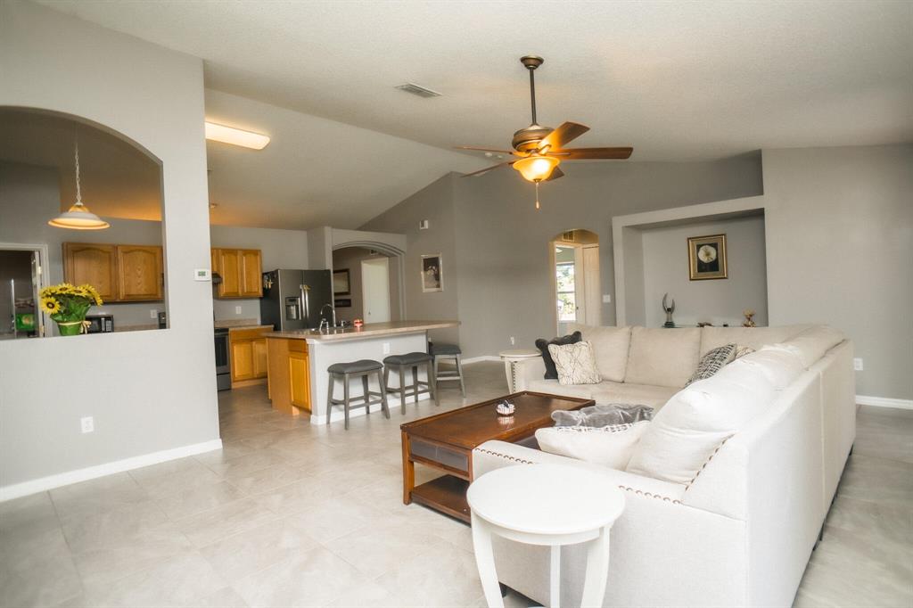 PORT ST LUCIE SECTION 33 - Residential Lease