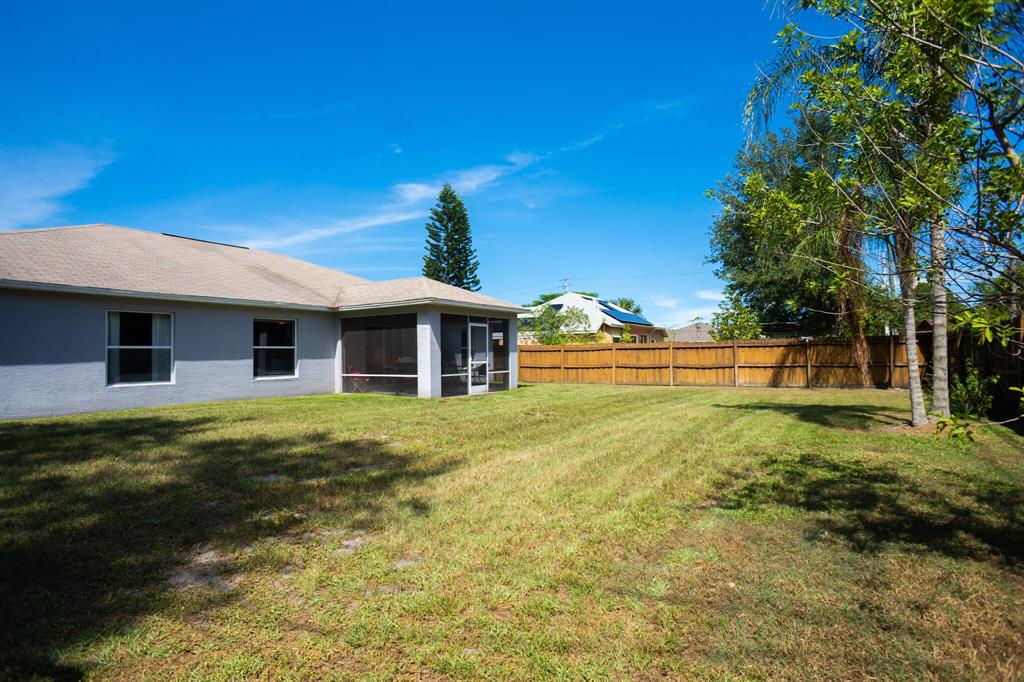 PORT ST LUCIE SECTION 33 - Residential Lease