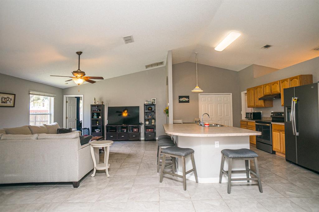 PORT ST LUCIE SECTION 33 - Residential Lease