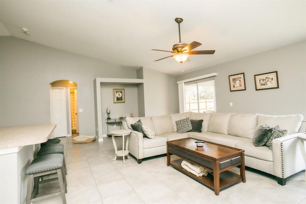 PORT ST LUCIE SECTION 33 - Residential Lease