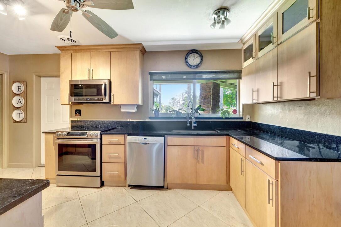 SANTA BARBARA ESTATES - Residential