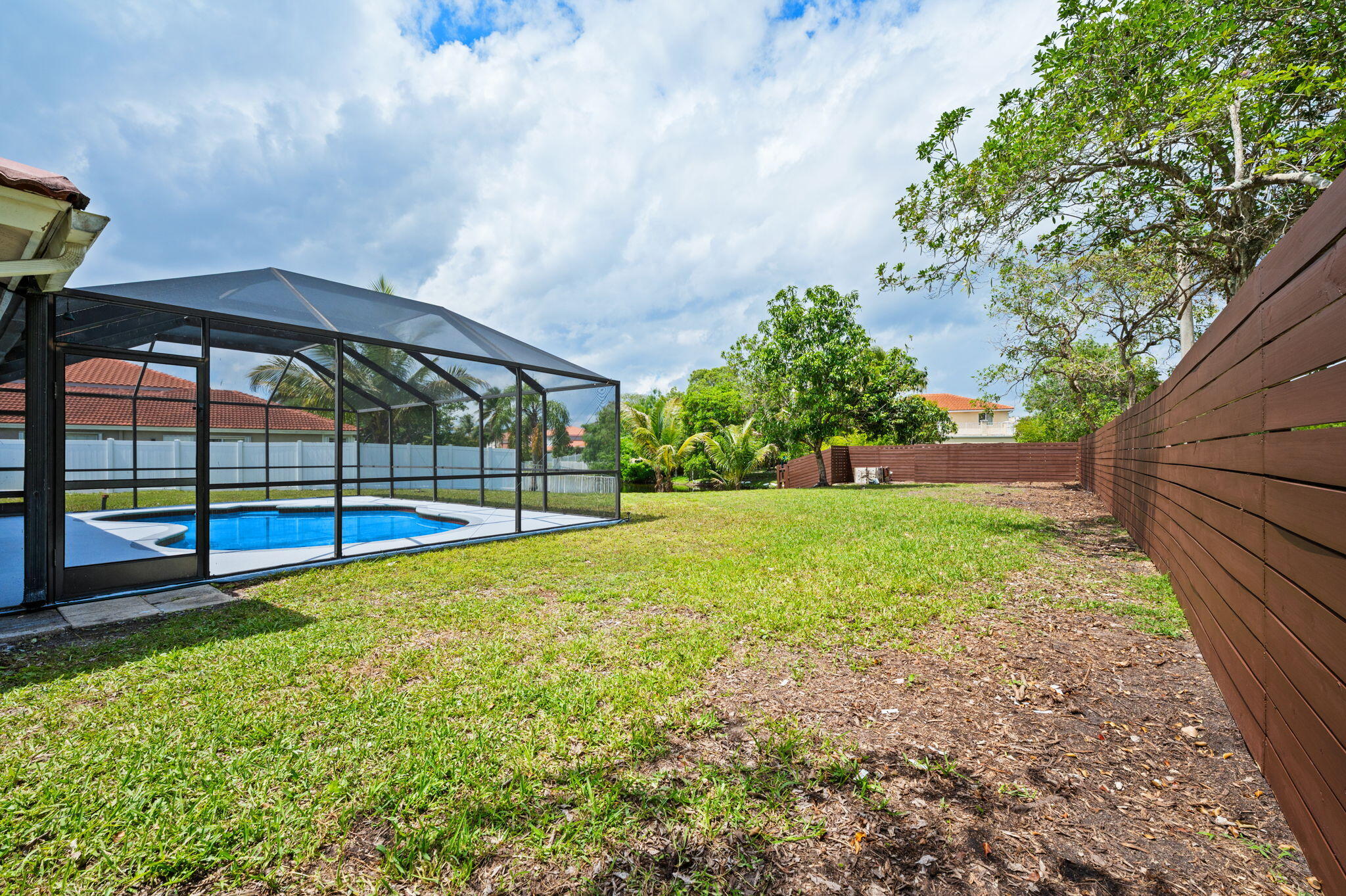 SAWGRASS PLANTATION - Residential