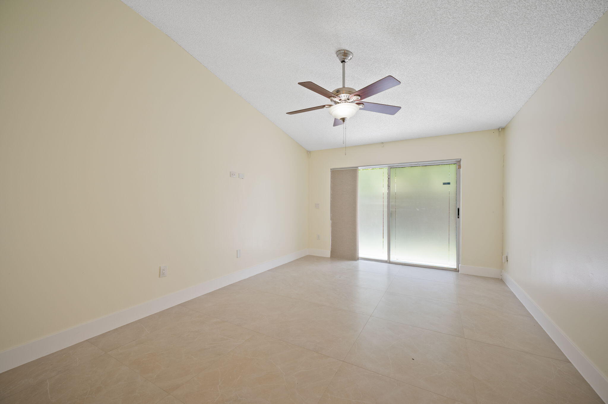 SAWGRASS PLANTATION - Residential
