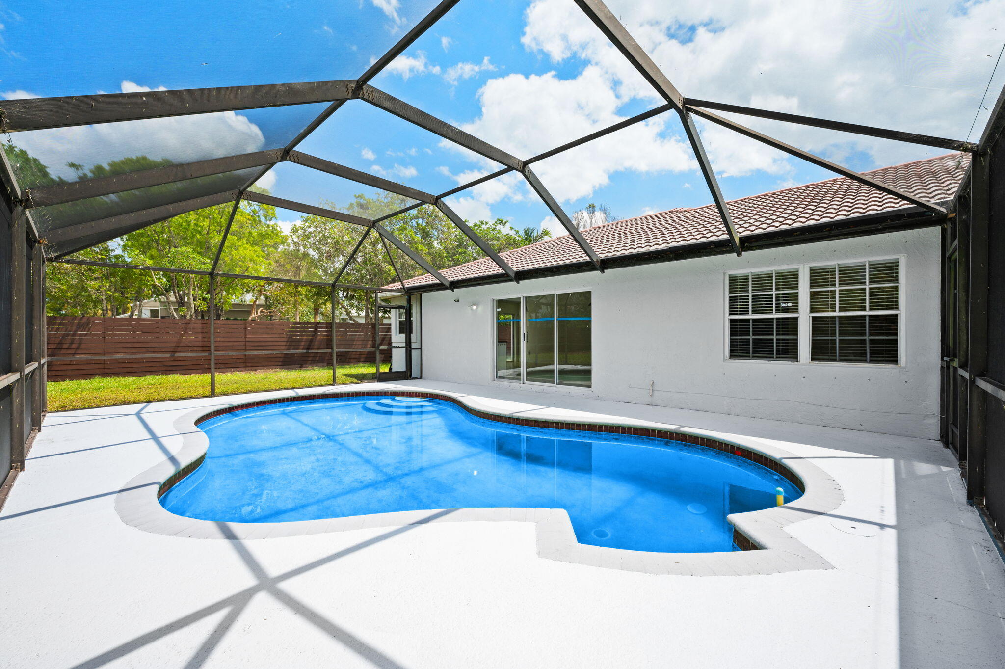 SAWGRASS PLANTATION - Residential