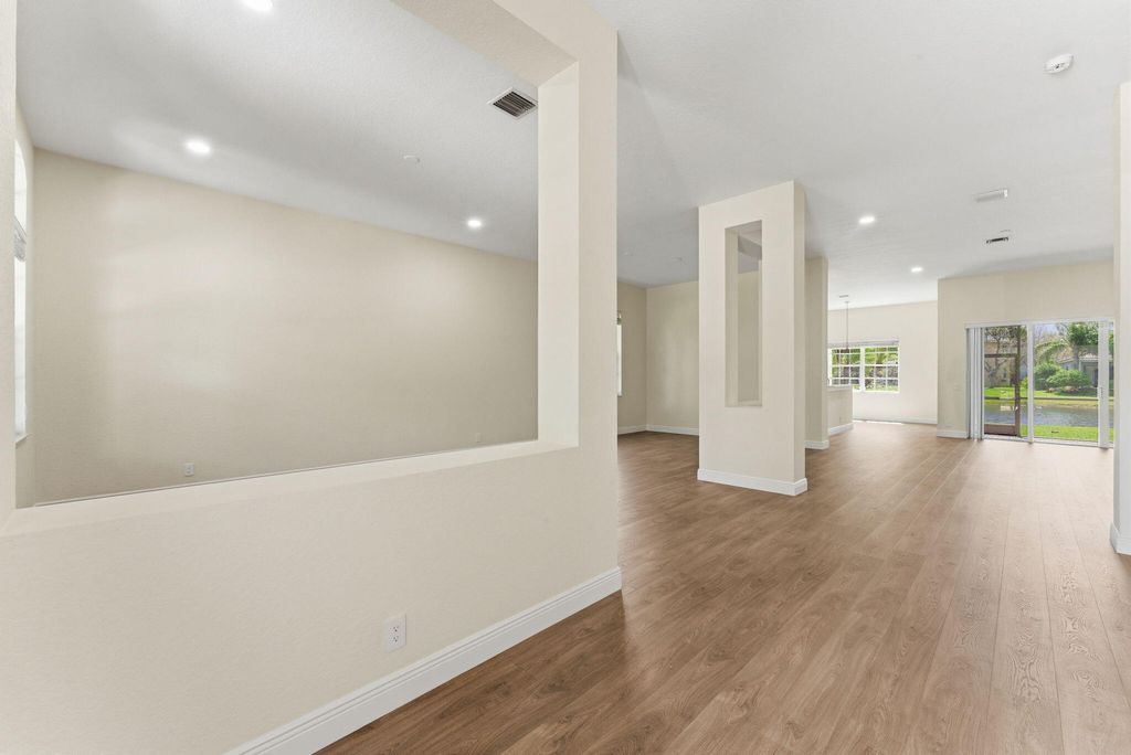 Photo of 1112 Skylark Drive, Weston, FL 33327 (MLS # B26015594)