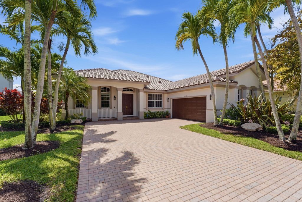 Photo of 1112 Skylark Drive, Weston, FL 33327 (MLS # B26015594)