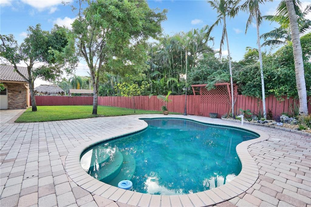 Cypress Glen 104-26 B - Residential