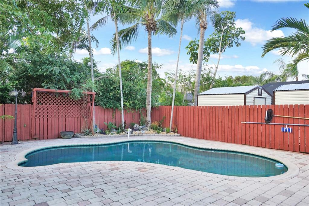 Cypress Glen 104-26 B - Residential