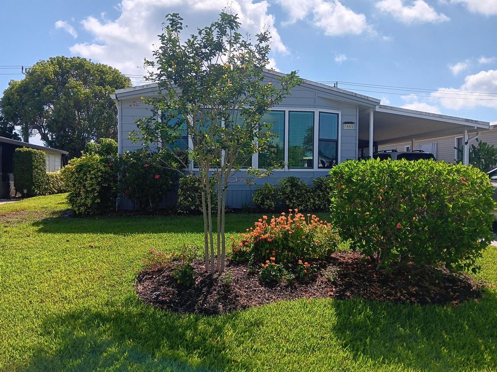 Photo of 7465 SE Independence Avenue, Hobe Sound, FL 33455 (MLS # R11092741)