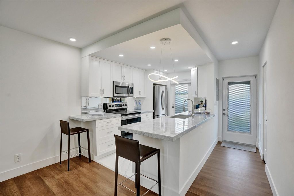 Photo of 101 NE 19th Avenue #110, Deerfield Beach, FL 33441 (MLS # F10442157)