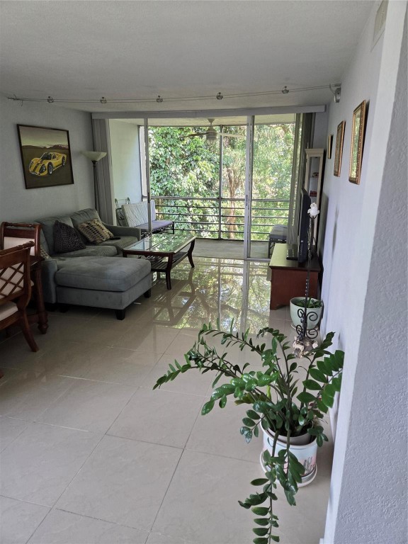 Live Oak Place - Residential