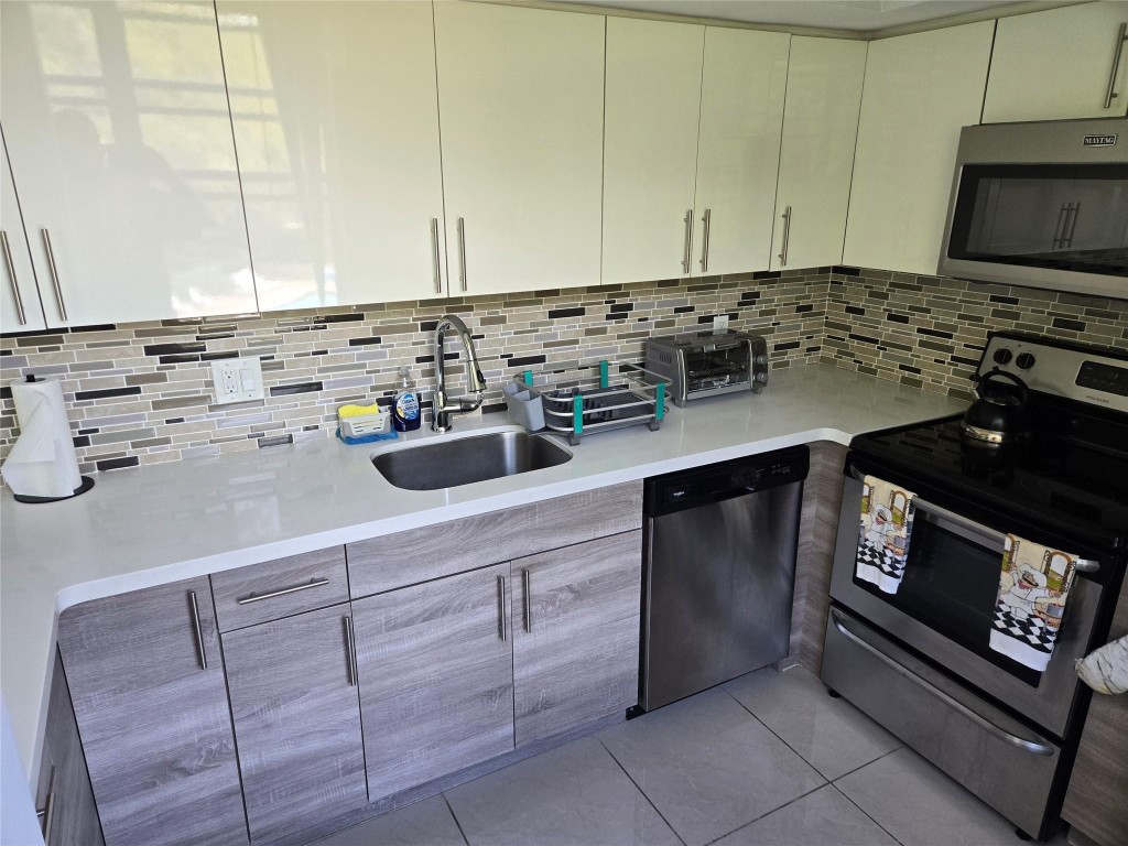 Live Oak Place - Residential