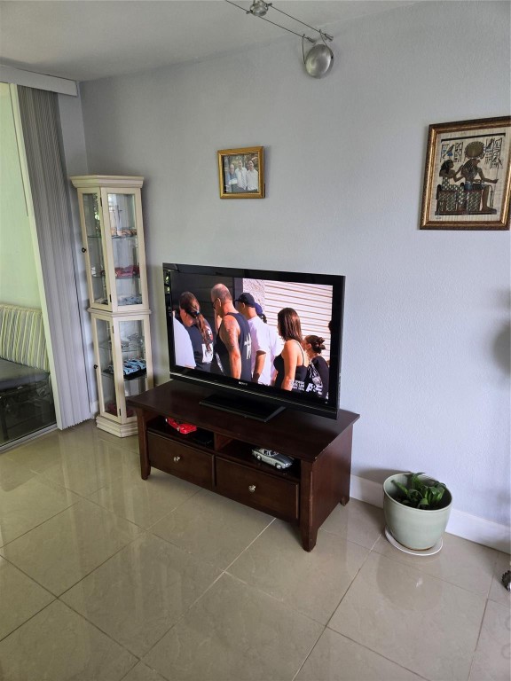 Live Oak Place - Residential