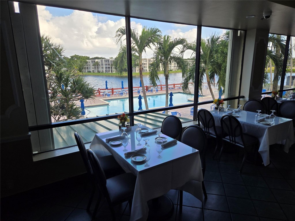 Live Oak Place - Residential