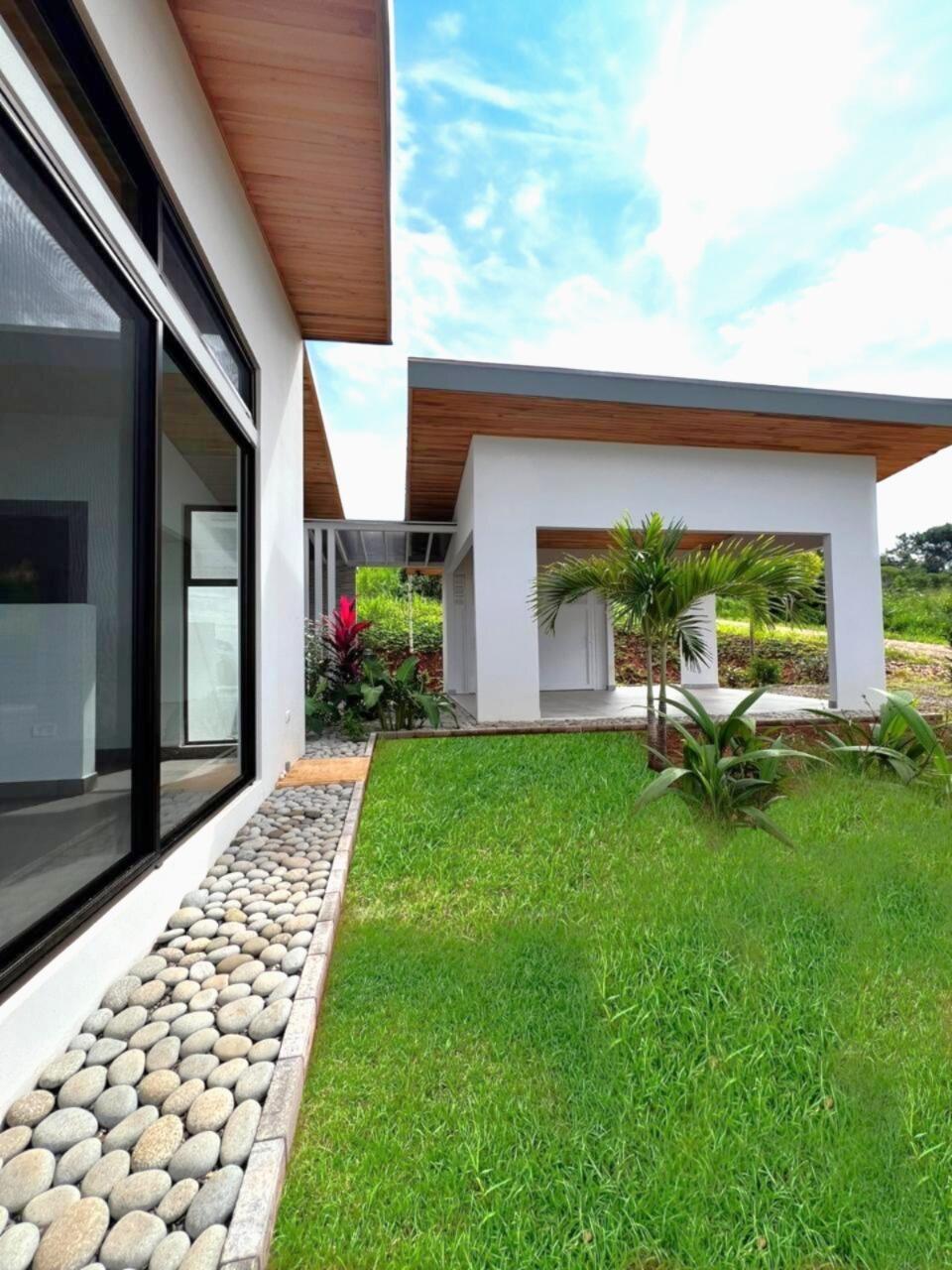 17 Vista Sin Fin Chantales