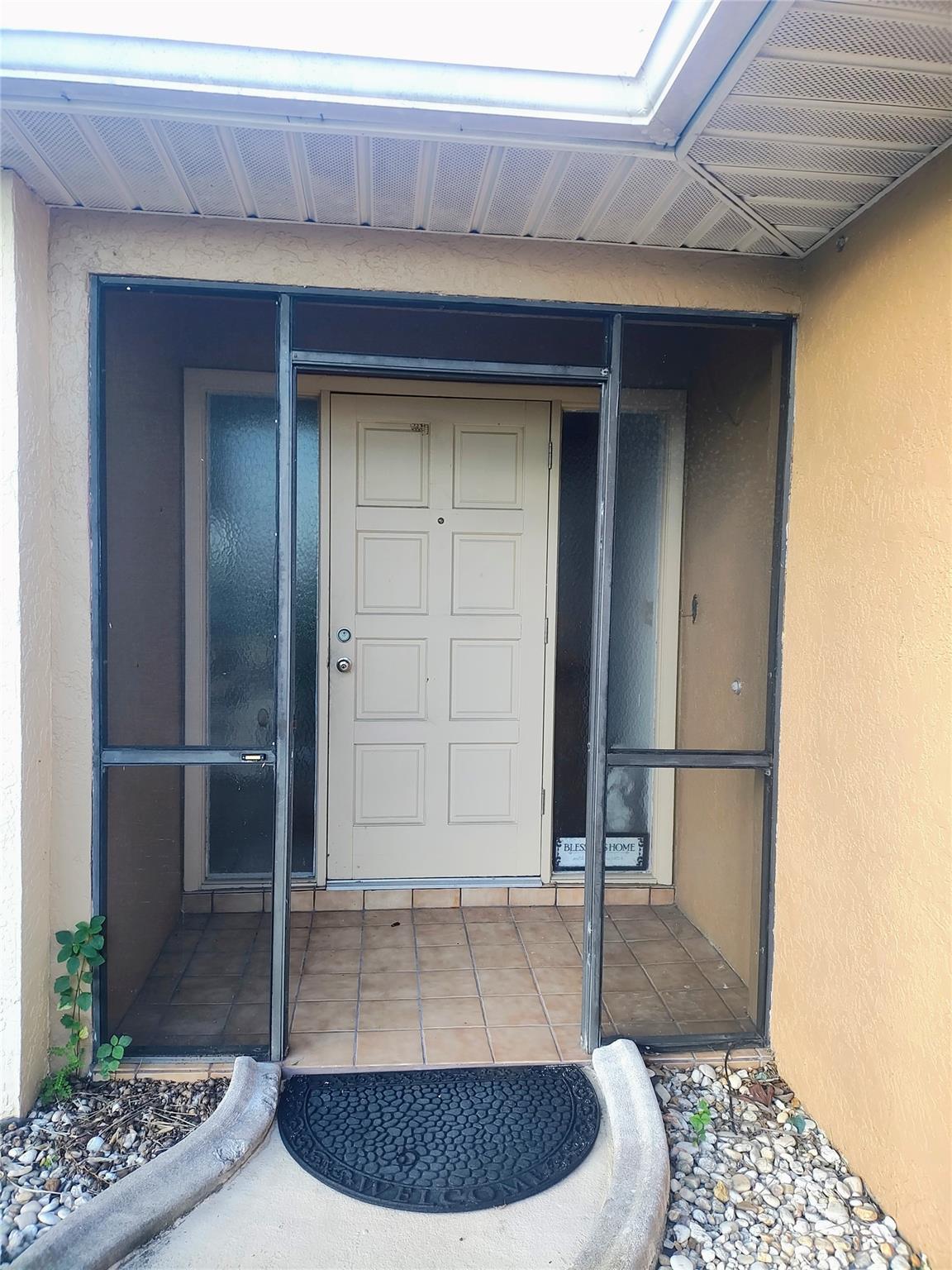 418 SW 46th Ter