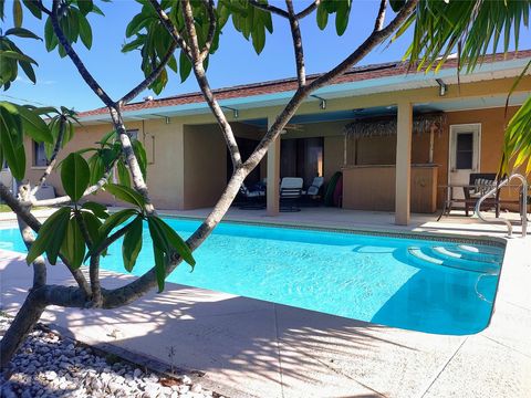 418 SW 46th Ter Cape Coral FL 33914