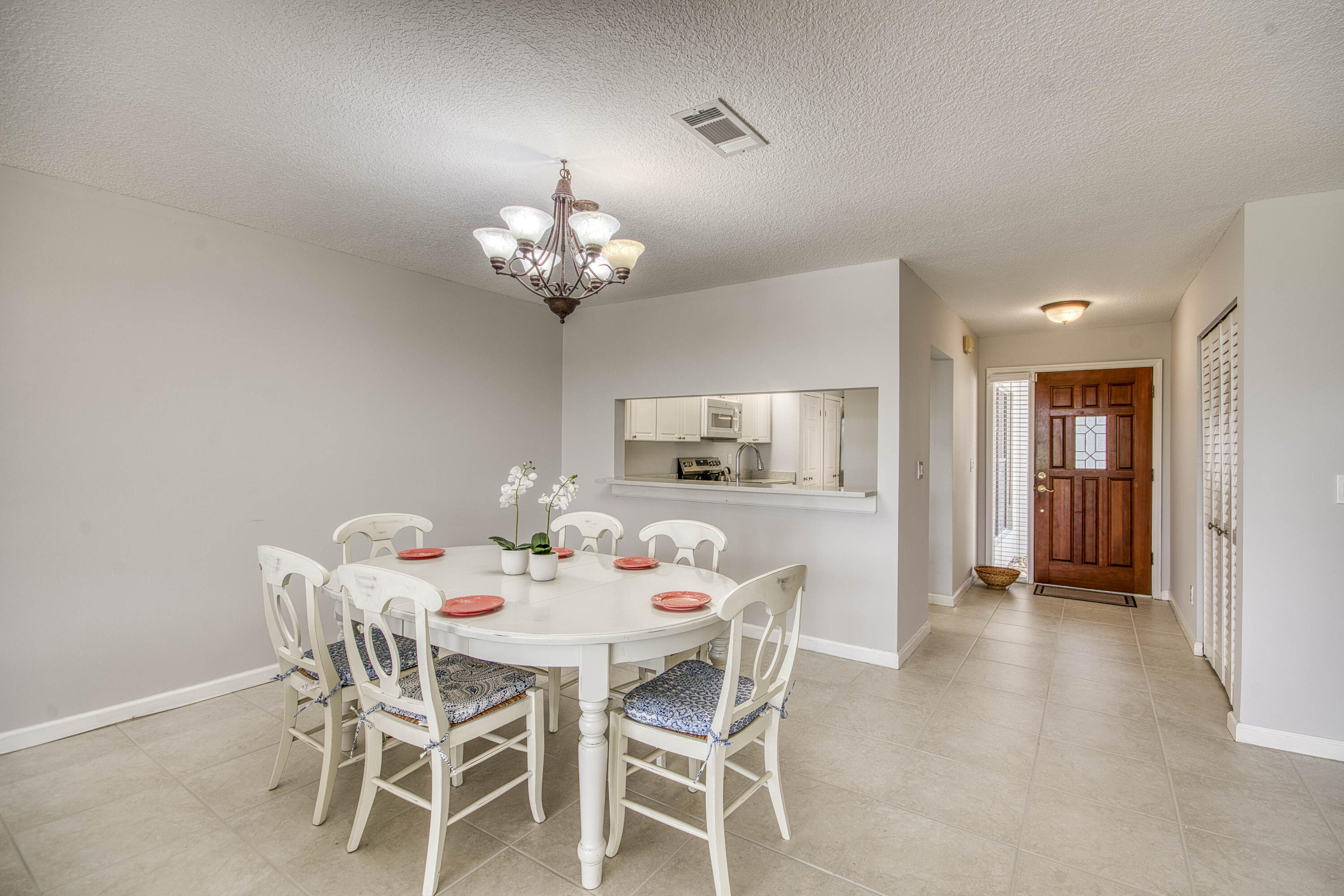 495 Prestwick Circle