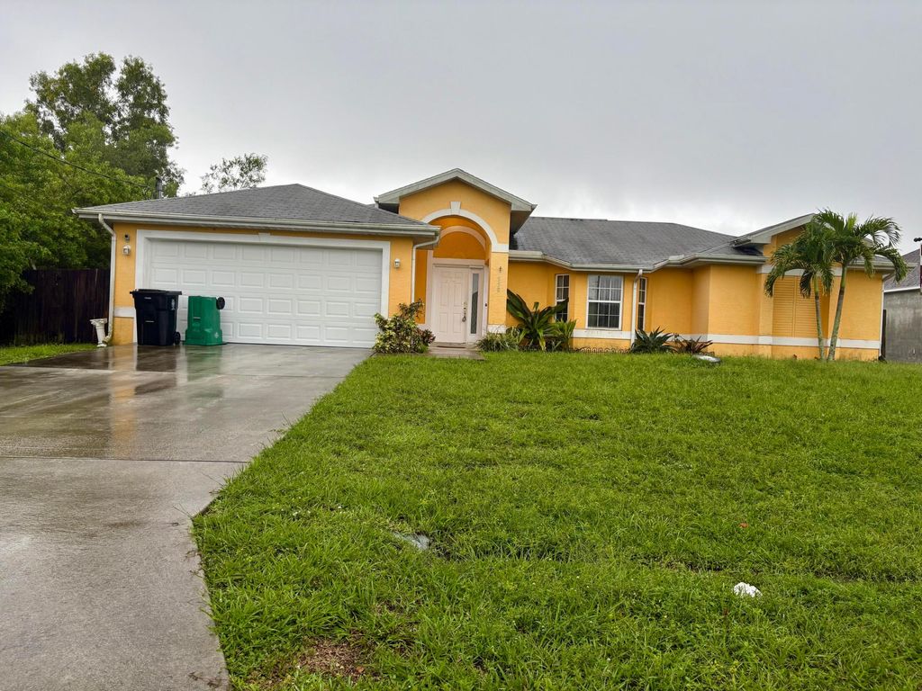 Photo of 550 SW College Park Road, Port Saint Lucie, FL 34953 (MLS # R11120178)