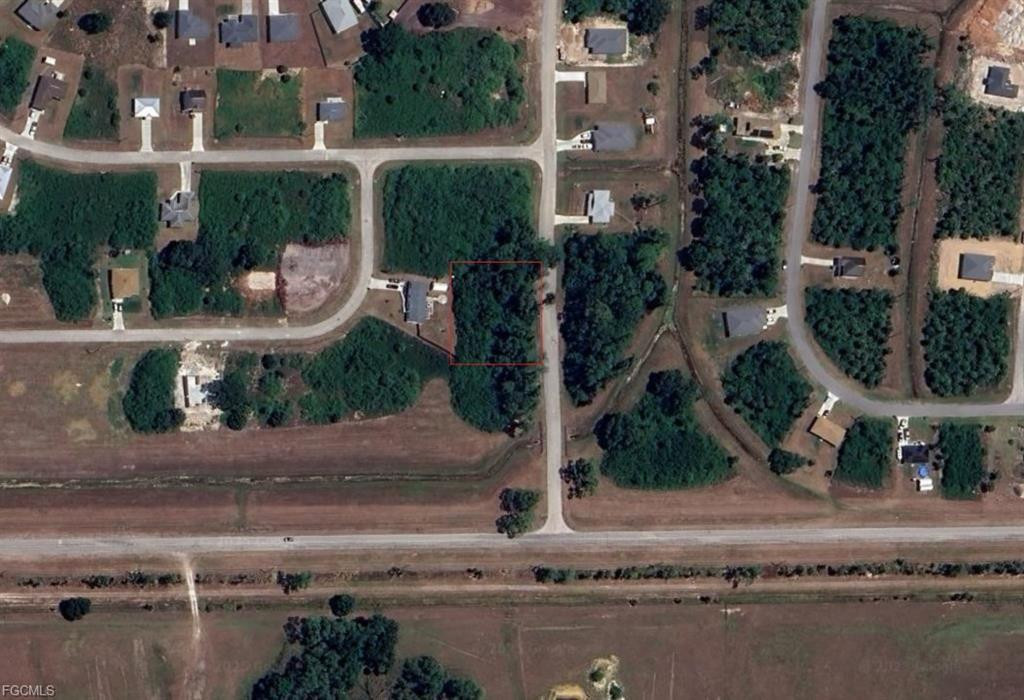 Port La Belle - Land