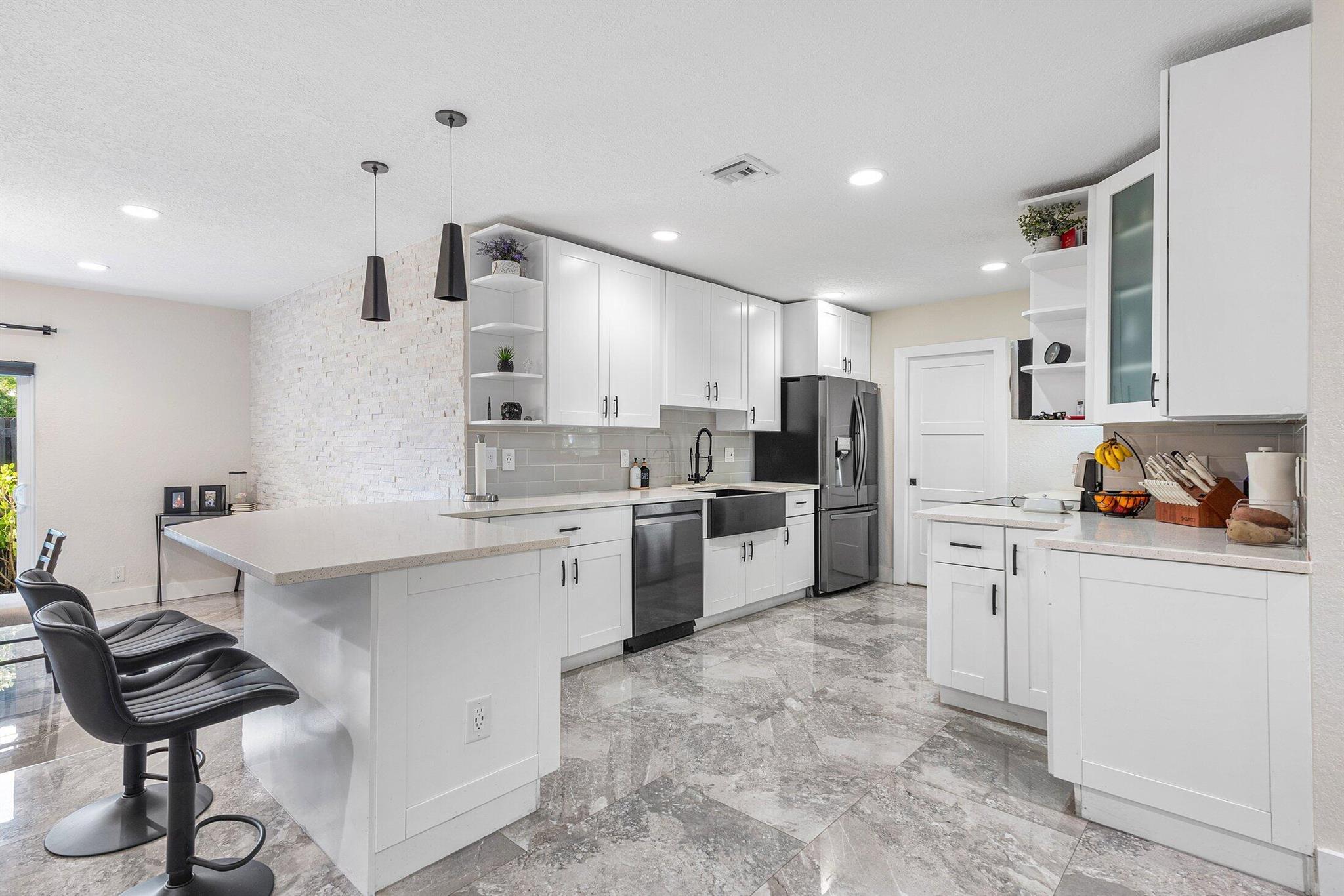 POMPANO ISLES SEC - Residential