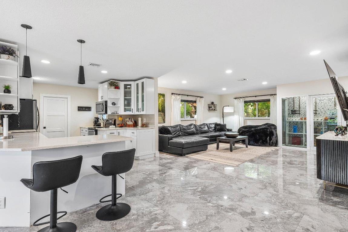 POMPANO ISLES SEC - Residential