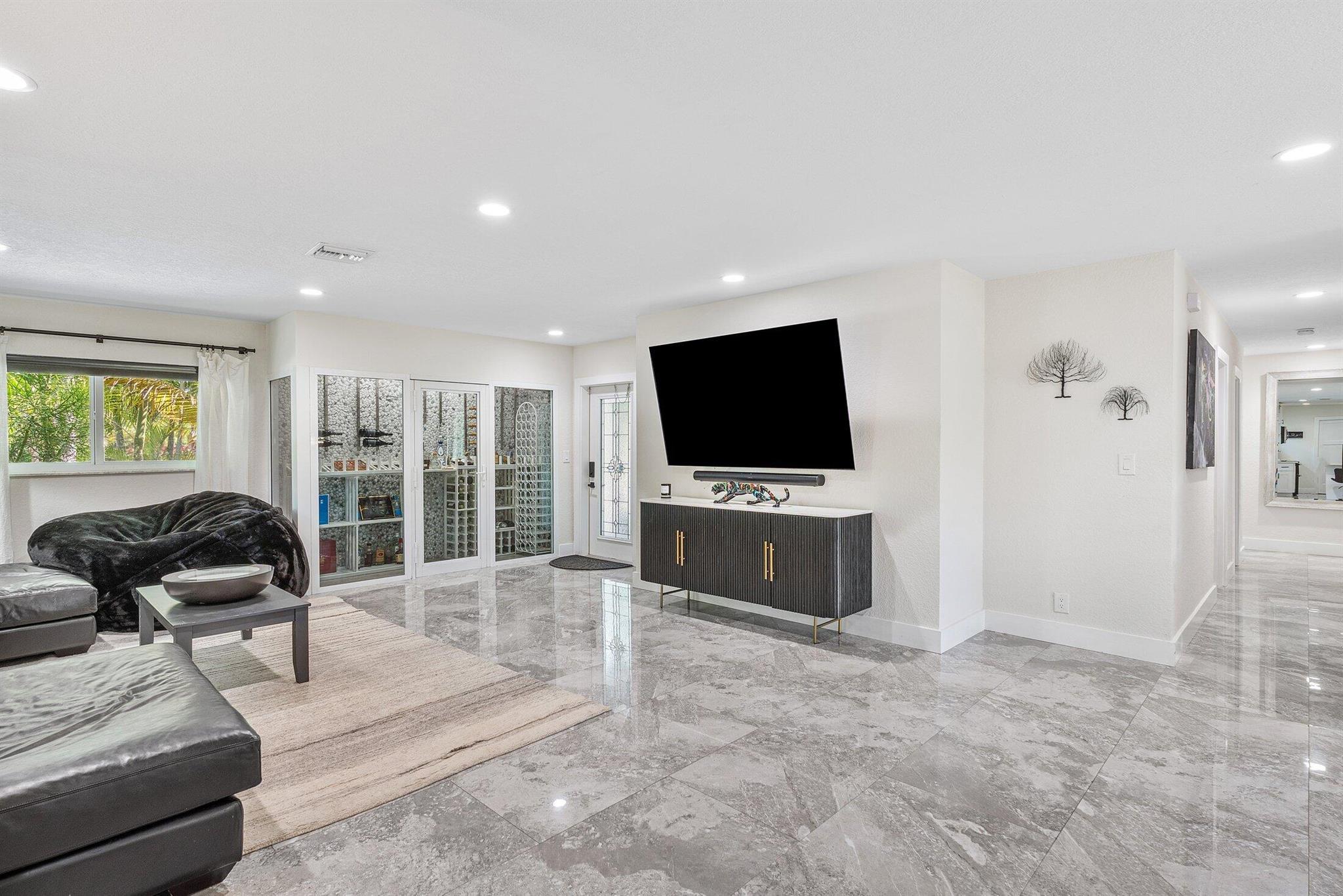 POMPANO ISLES SEC - Residential