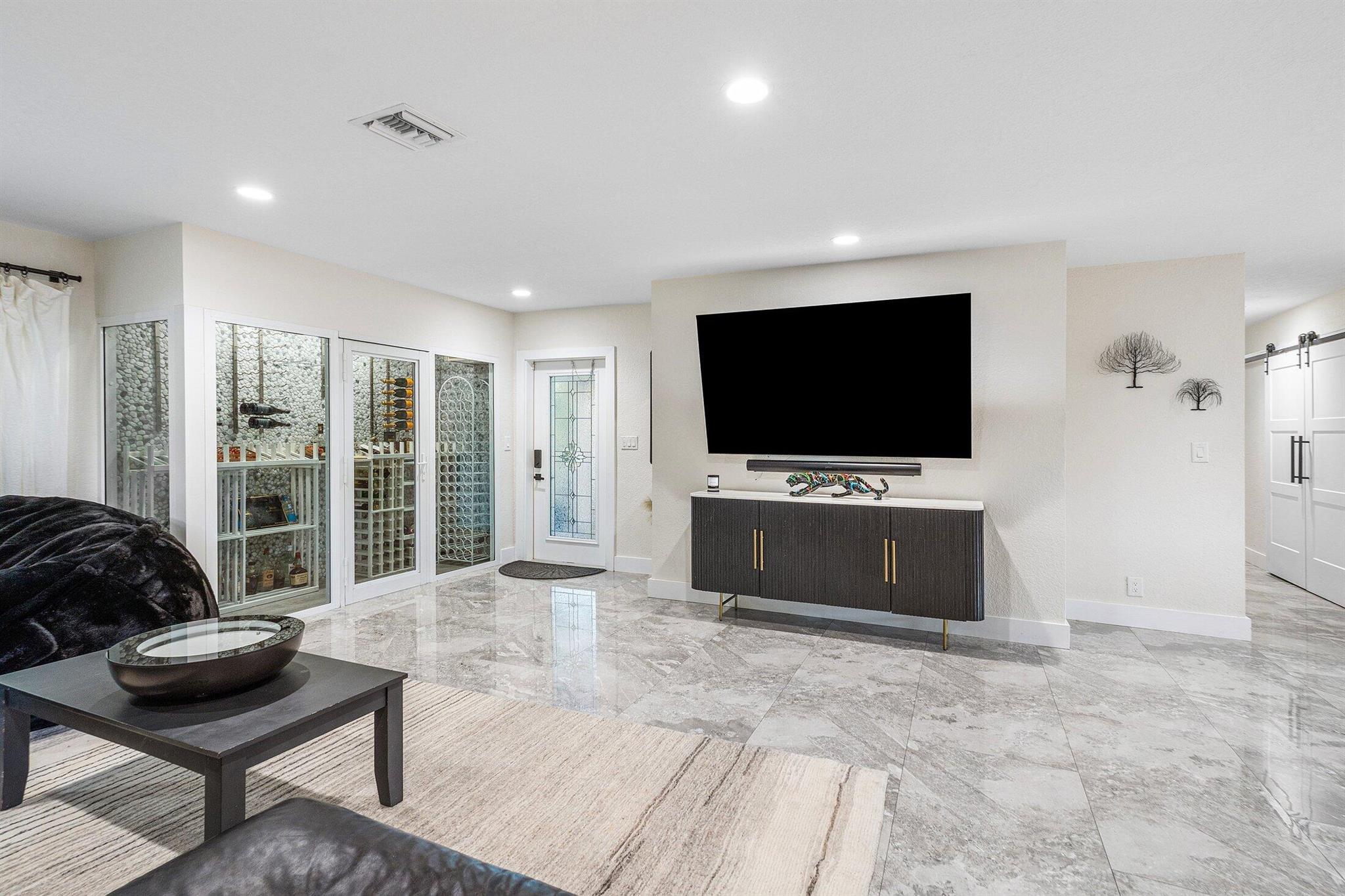 POMPANO ISLES SEC - Residential