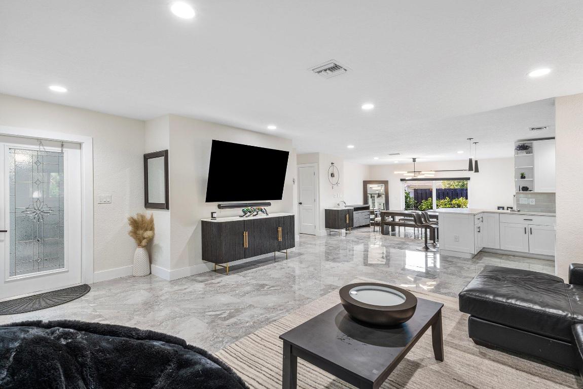 POMPANO ISLES SEC - Residential